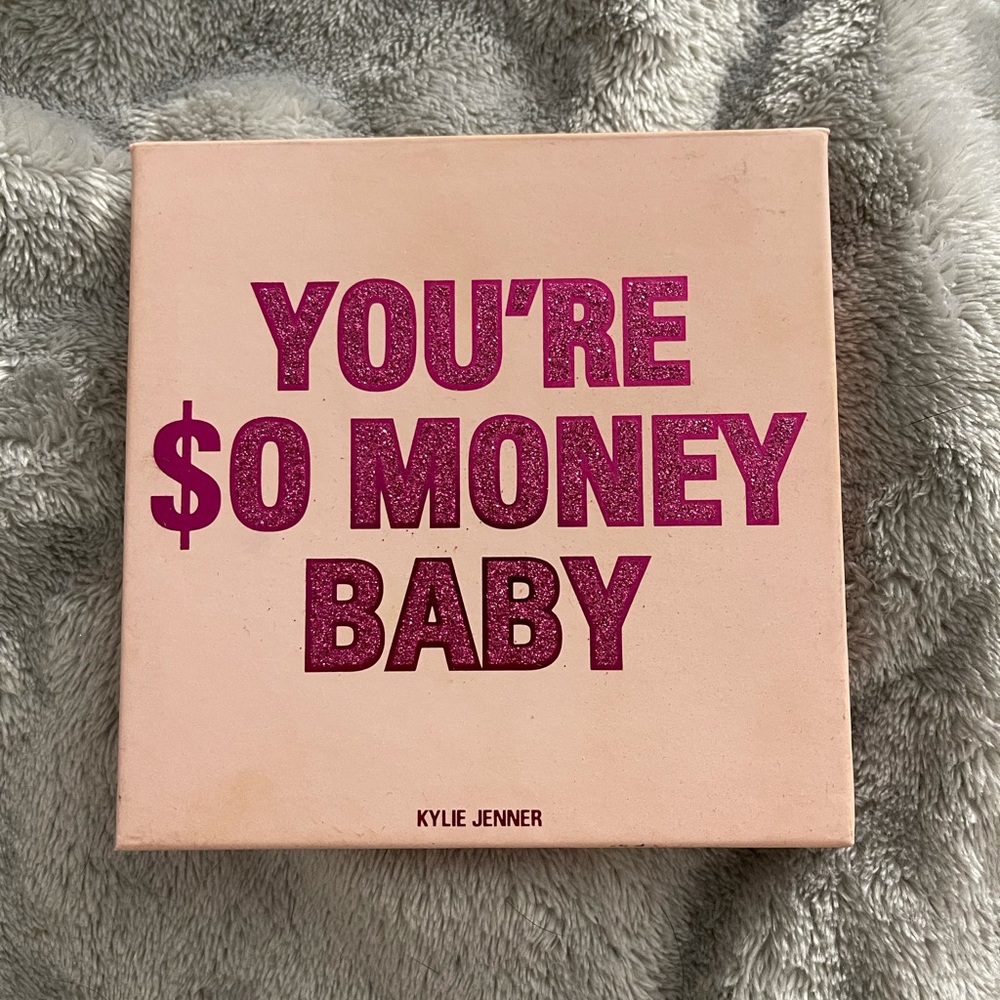 Kylie Cosmetics Birthday Palette